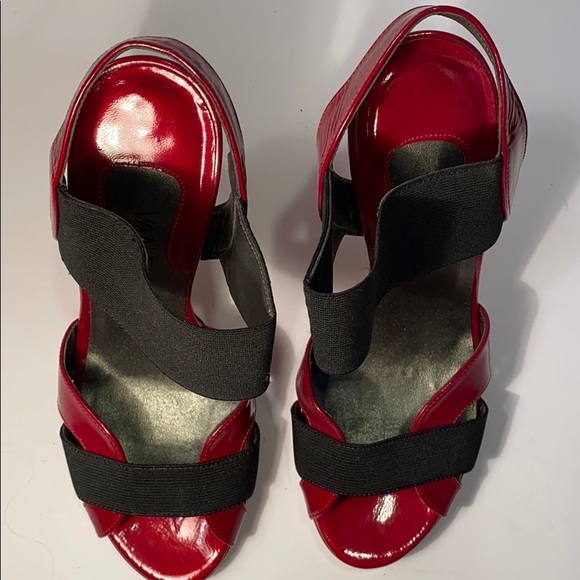 Vaneli - Picture 3 of 8